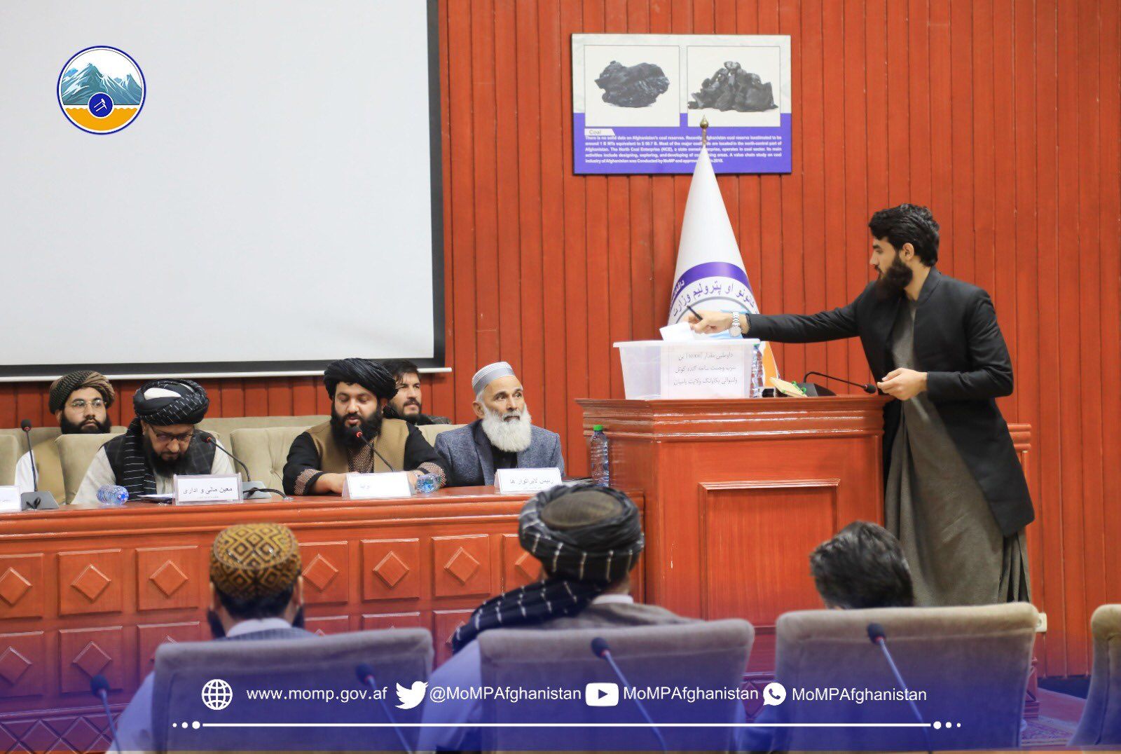 طالبان ۱۰ هزار تُن سرب و جست یکاولنگ بامیان را به قیمت نزدیک به ۲۹۰ میلیون افغانی فروخت