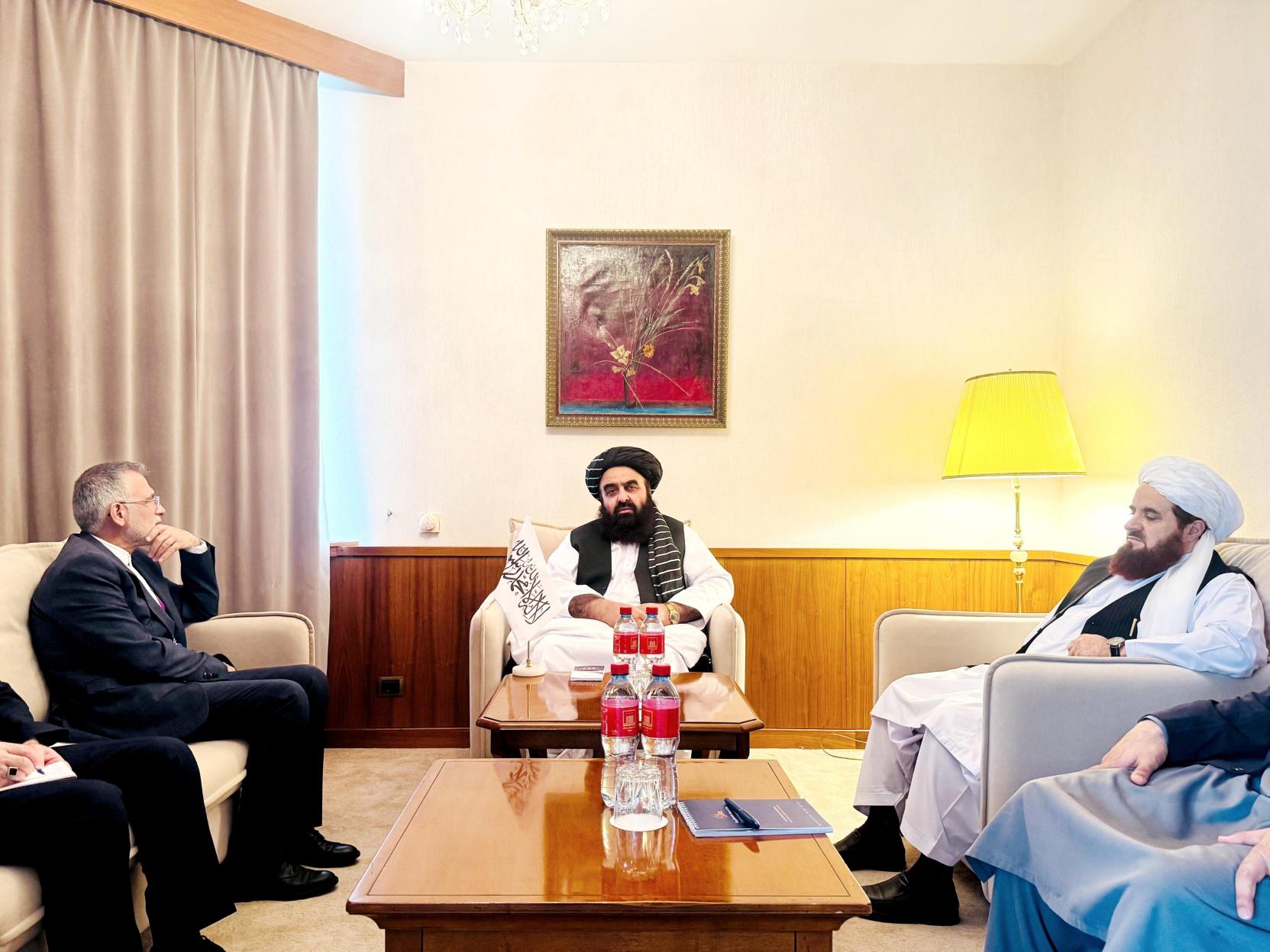 متقي او د ایران استازی د افغانستان او ایران د اړیکو پر پراختیا او سیمه ییز ثبات غږېدلي