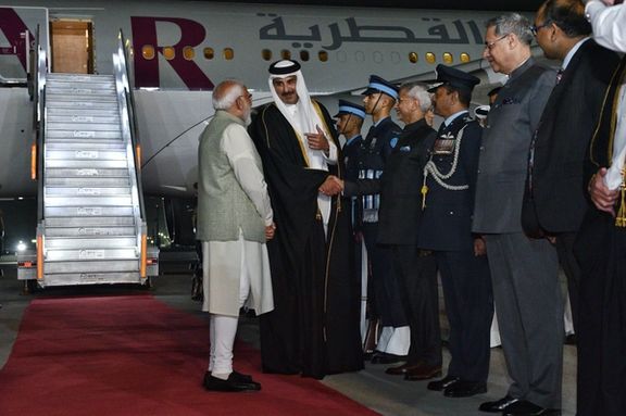 گرمی روابط قطر و هند؛ نخستوزیر هند در میدان هوایی به استقبال امیر قطر رفت