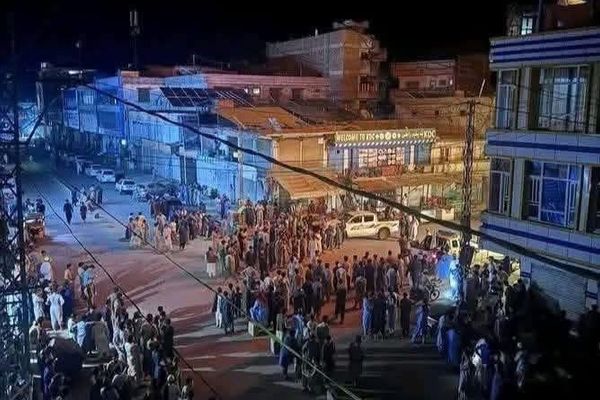 ځايي سرچینې: پاکستان نن شپه بیا د کونړ پر اسعداباد توغندیز بریدونه کړي