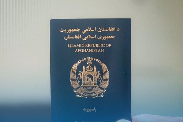 طالبان حق دریافت پاسپورت را از برخی افغانها سلب کرد