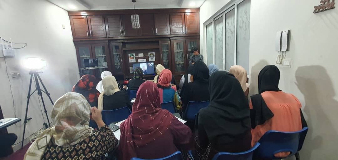 په اسلام اباد کې د افغان کډوالو تړل شوی ښوونځی څلور میاشتې وروسته هم تړلی پاتې دی