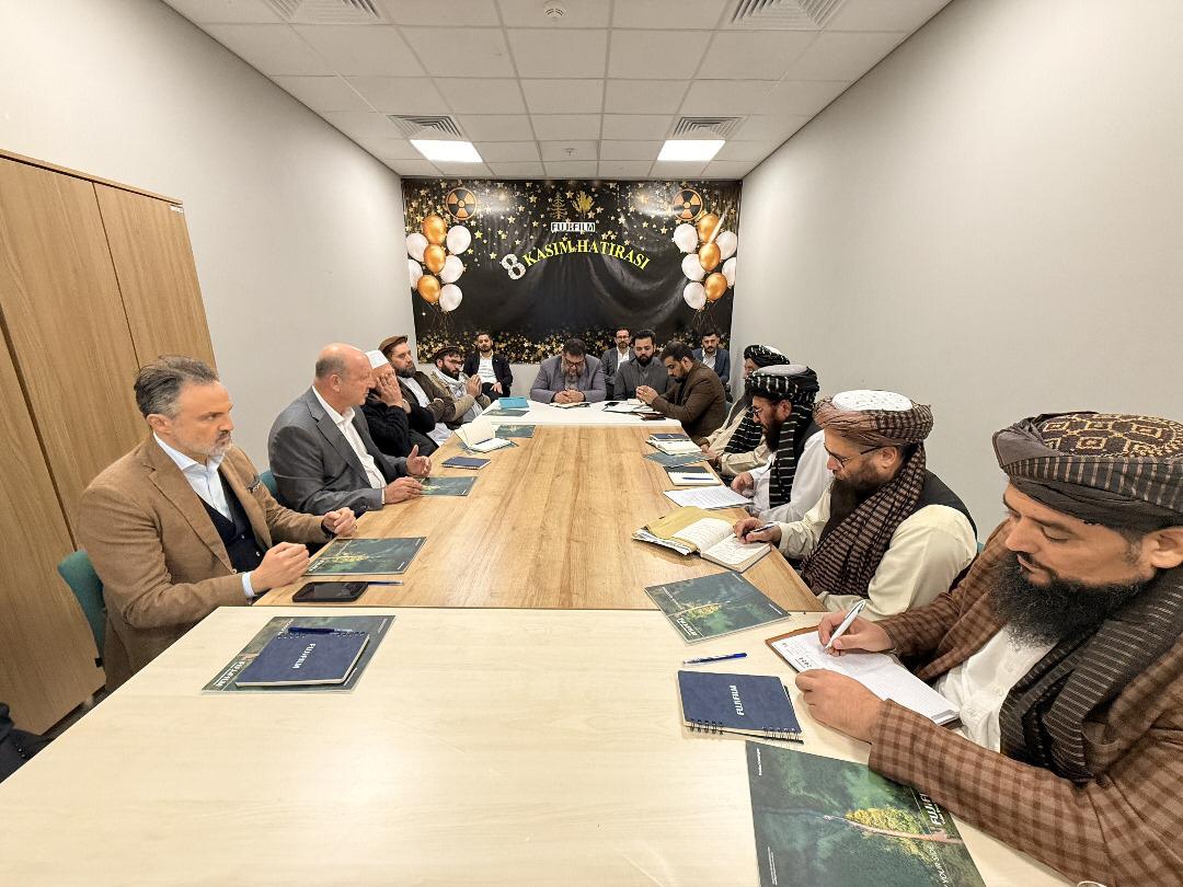 طالبانو له ترکي مسوولینو سره د طبي تجهیزاتو او روغتيايي خدمتونو پر پیاوړتیا خبرې وکړې