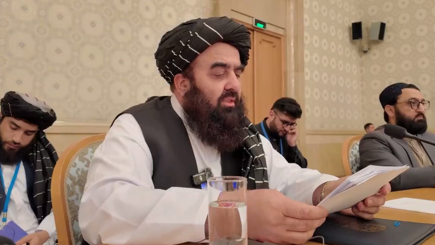 متقي: داعش د سیمې په نورو هېوادونو کې د تجهیز مرکزونه جوړ کړي دي