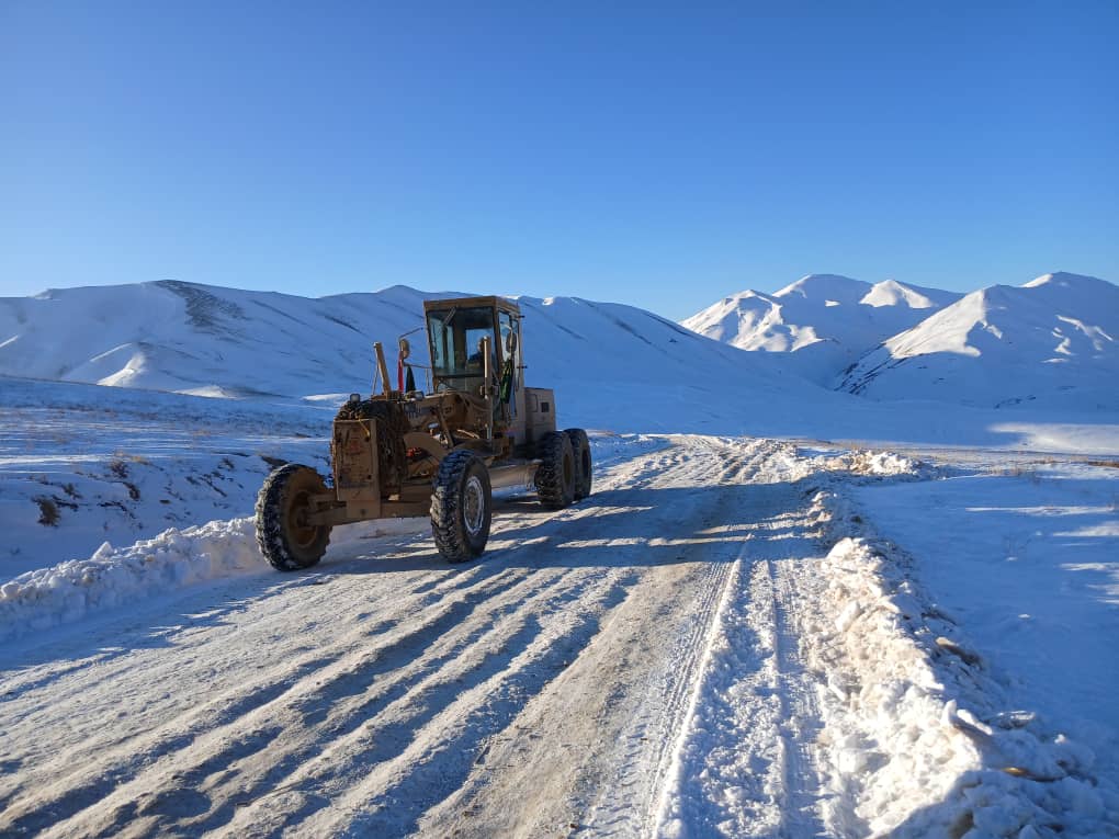 د سالنګونو په ګډون د افغانستان یوشمېر لويې لارې د تېز باد، واورې او توپان له کبله تړل شوې
