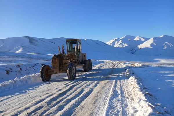د سالنګونو په ګډون د افغانستان یوشمېر لويې لارې د تېز باد، واورې او توپان له کبله تړل شوې