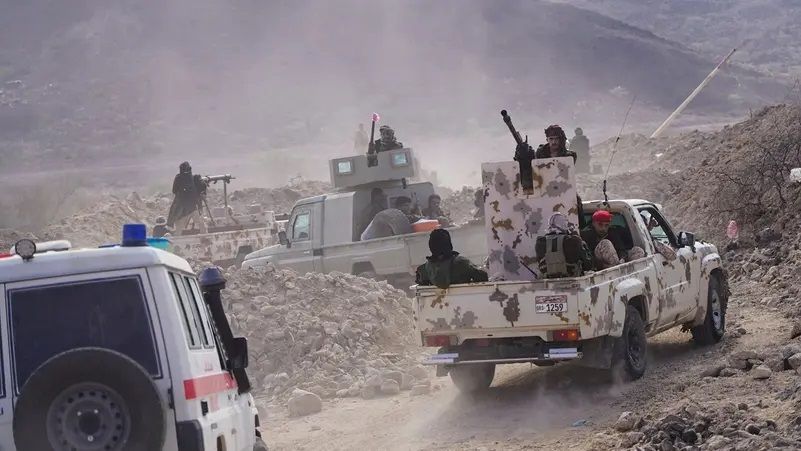 د یمن عرب متحده ځواکونو پر مکلا بندر هوايي برید کړی