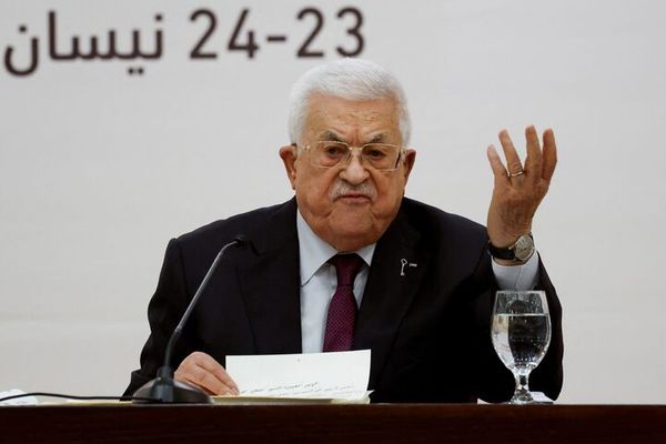 اتحادیه اروپا از امریکا خواست در تصمیم خود مبنی بر لغو ویزای هیئت فلسطینی تجدیدنظر کند