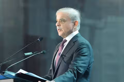 شهباز شریف هشدار داد: خاک افغانستان نباید علیه پاکستان استفاده شود