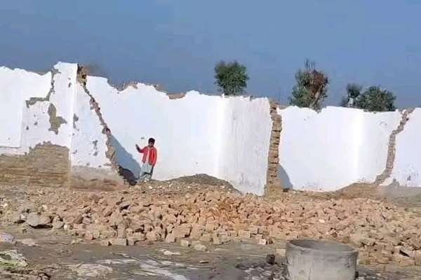 د پېښور خزانه پنډغالی؛ د افغان کډوالو له وتلو وروسته کورونه په کنډوالو بدلېږي