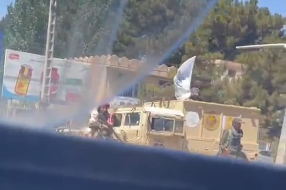 المسؤول السياسي لجبهة الحرية: نشر الدبابات لقمع الاحتجاجات دليل على خوف طالبان من الشعب