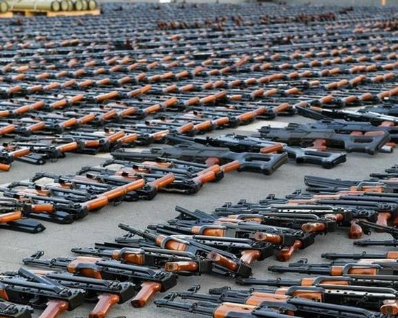 وزارت دفاع بریتانیا از توقف یک کشتی حامل سلاحهای قاچاق ایرانی در خلیج عمان خبر داد