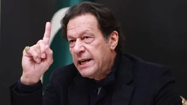 عمران خان: په جبري ډول د افغان کډوالو اېستل او پښتونخوا کې پوځي عملیات دې سمدستي ودرول شي