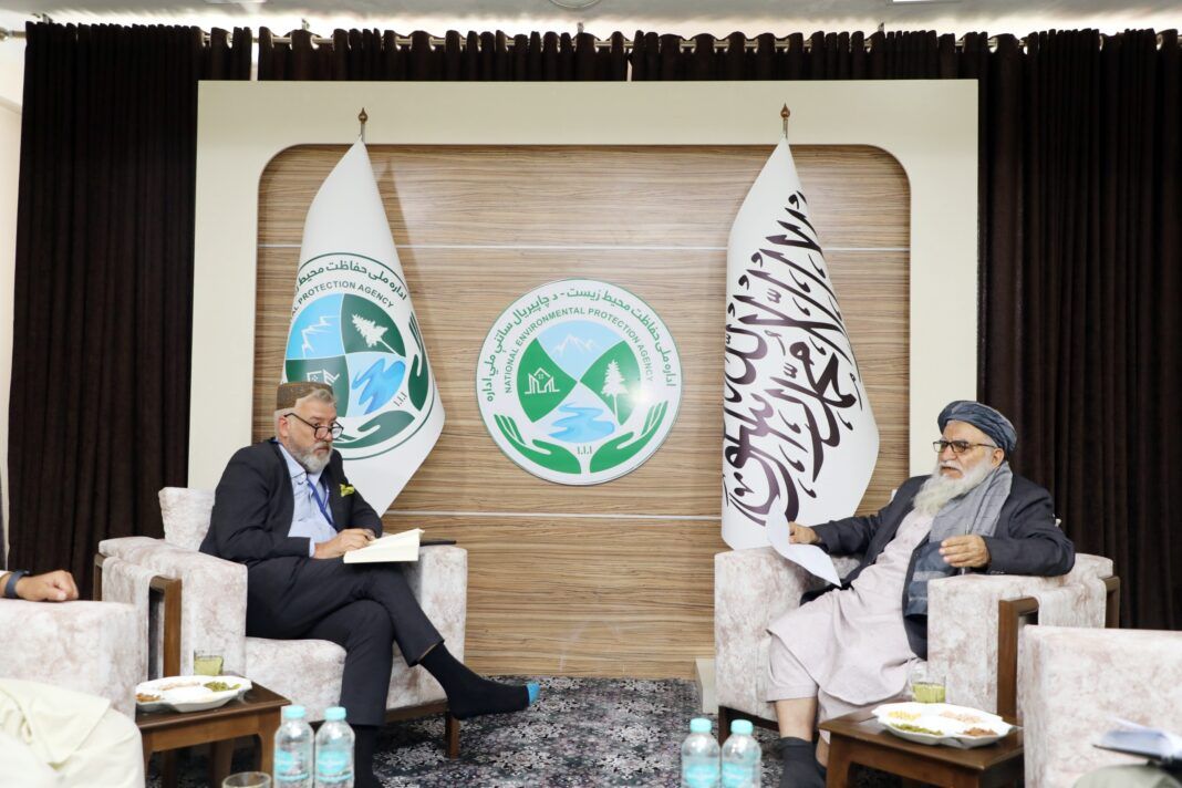 ریچارډ ټرېنچارد: د نړیوالو همکاریو جلبولو او اقلیمي بدلون په اړه له طالبانو سره کډ کار کوو