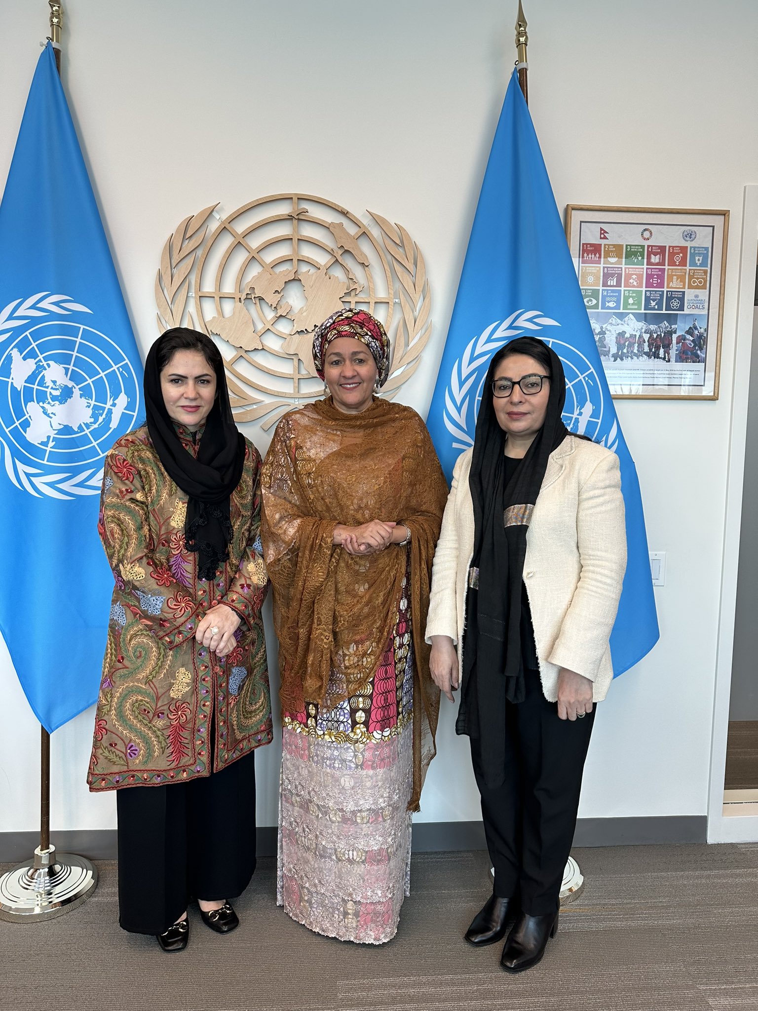 فعالان زن افغان با معاون دبیرکل سازمان ملل درباره وضعیت زنان افغانستان گفت‌و‌گو کردند