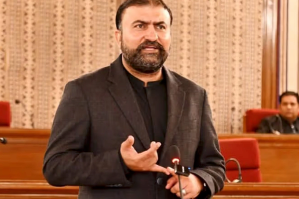 بلوچستان کې د پوځي عملیاتو دوام؛ اعلی وزیر سرفراز بګټي د ۷۵ وسلهوالو له وژل کېدو خبر ورکړ