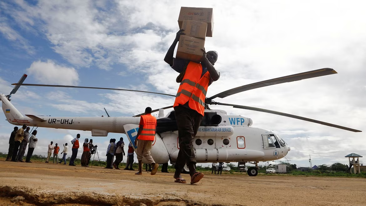 یک هلیکوپتر سازمان ملل در سومالیا به چنگ گروه اسلامگرای الشباب افتاد