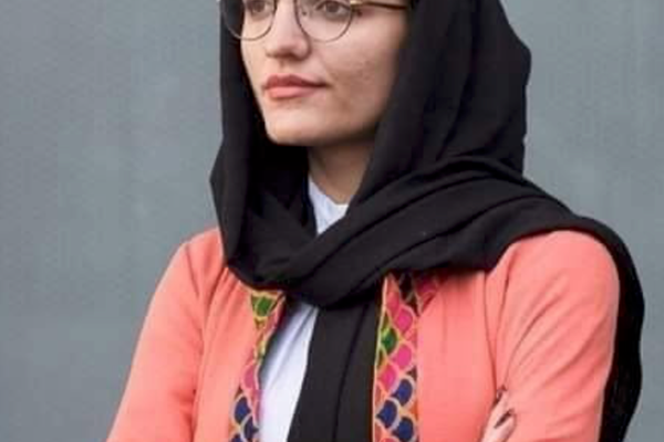 د میدان وردګ پخوانۍ ښارواله: طالبانو سره تعامل له افغان ښځو سره جفا ده
