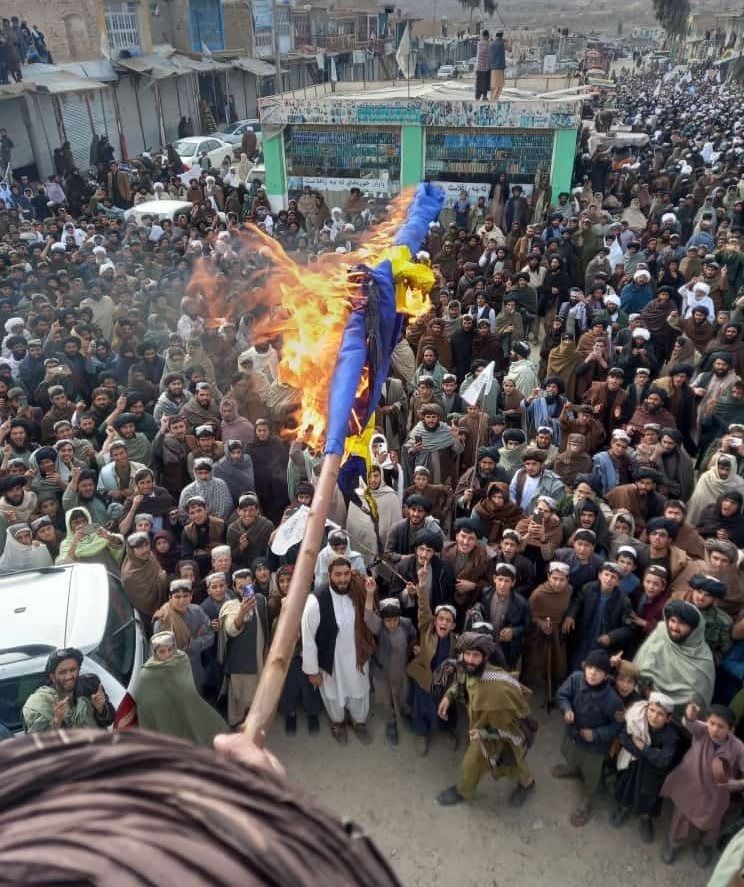 هزاران نفر در اعتراض به سوزاندن قرآن در سویدن در ولایات مختلف افغانستان تظاهرات کردند