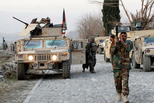 طالبانو ددفاع وزارت لسګونه پخواني باتجربه منصبوال له دندو ګوښه کړي