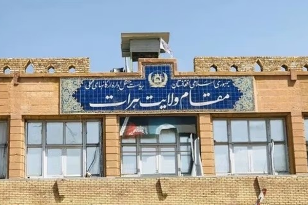 د ایران مرستیال سفیر د طالبانو له والي سره د کډوالو ستونزو ته د رسېدنې په تړاو خبرې کړې دي