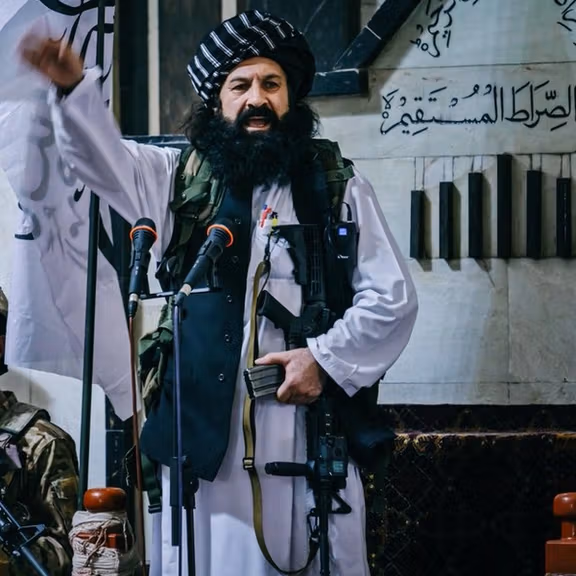 د خلیل حقاني ترور؛ د ټي ټي پي په مرسته د ۳۵۰ پاکستاني پوځیانو په بدل کې خوشې شوی طالب