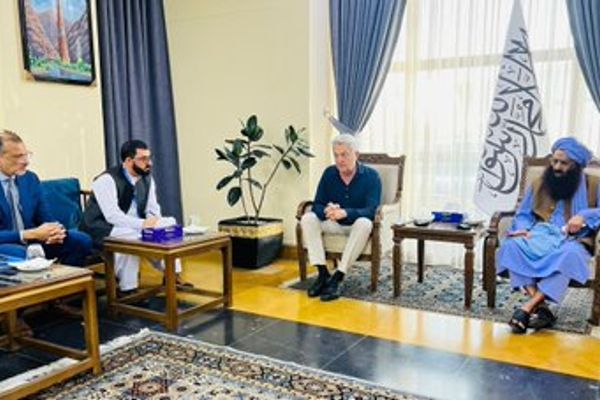د کډوالو لپاره د ملګرو ملتونو د عالي کمېشنرۍ مشر په یوه ناڅاپي سفر کابل ته راغی