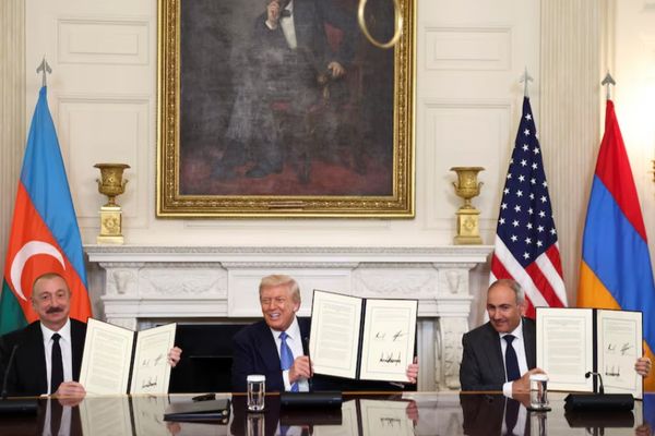 مشاور رهبر ایران: مانع ایجاد دهلیز «زنگزور » در توافق صلح آذربایجان و ارمنستان خواهیم شد