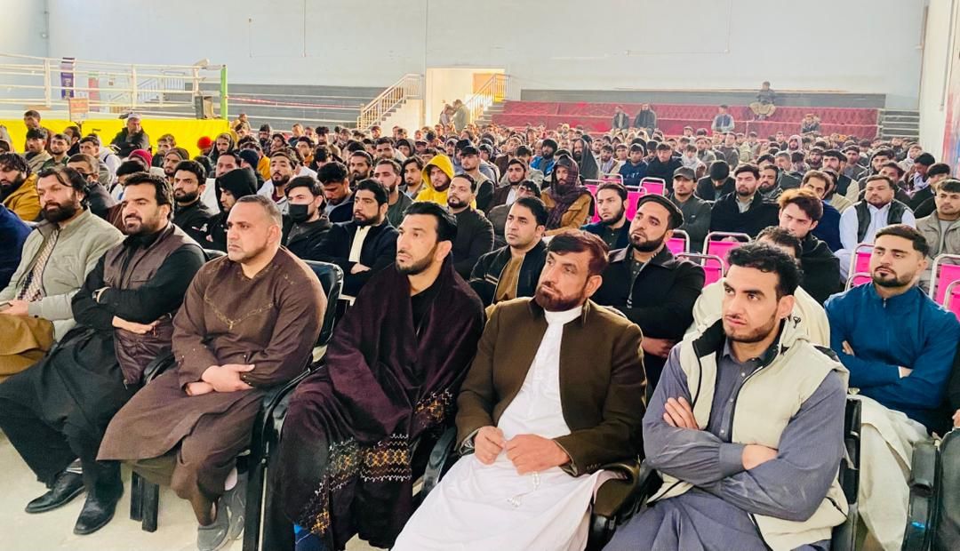 طالبانو ننګرهار کې ورزشکارانو ته د ملي روحیې په تړاو سېمینار ورکړی