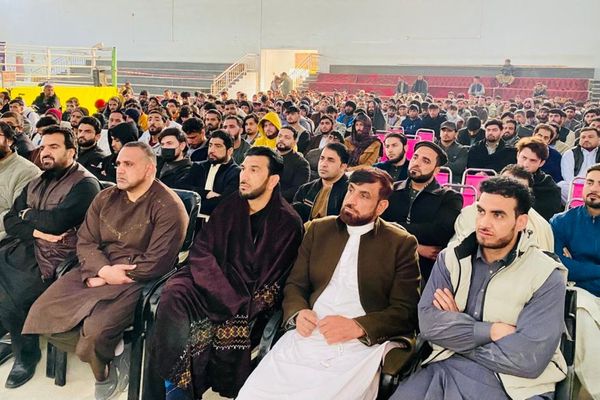 طالبانو ننګرهار کې ورزشکارانو ته د ملي روحیې په تړاو سېمینار ورکړی