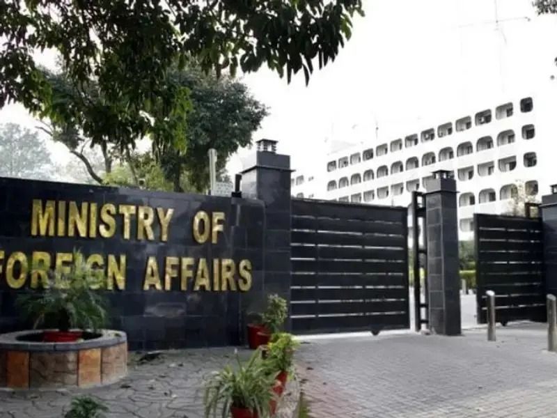 پاکستان سفیرش را از تهران فراخواند و مانع بازگشت سفیر ایران به اسلام‌آباد شد