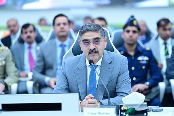 د پاکستان لومړي وزیر قانون پلي کوونکو ادارو ته امر کړی چې پر پولو د قاچاق مخه ونیسي