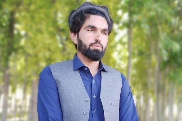 حکم معلم عبدالعلیم خاموش از اعدام به دو سال حبس تغییر کرد