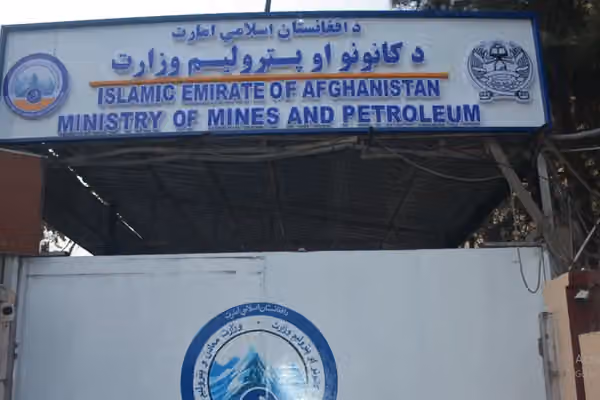 طالبانو په ننګرهار کې د ۲۲۸ میلیونه ډالرو په ارزښت د شوکاڼي ۳ کانونه په قرارداد ورکړل
