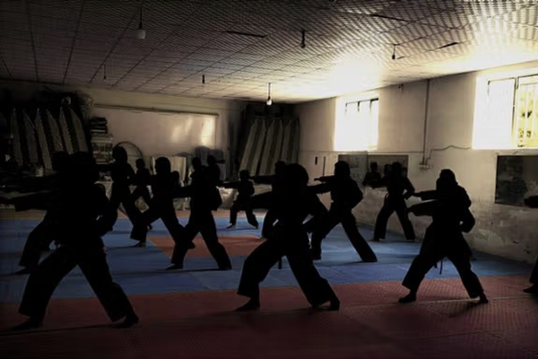 طالبانو په هرات کې د تکواندو یوه ښځینه روزونکې نیولې ده