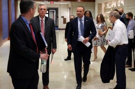 دن بانجینو، تحلیلگر سیاسی و مجری رادیو، به‌عنوان معاون اف‌بی‌آی منصوب شد