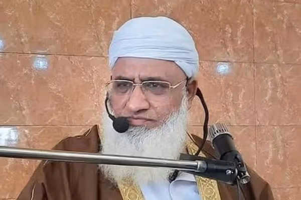 ترور روحانی برجسته اعتراضاتی را در پاکستان برانگیخت