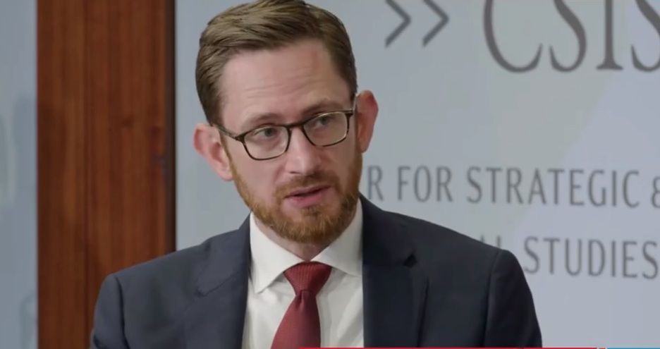 نماینده ویژه امریکا: امکان دارد افغانستان به جنگ داخلی برگردد