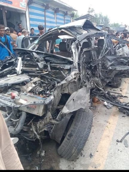 د پولیسو پر موټر چاودنه؛ باجوړ کې د مرستیال کمېشنر په ګډون څلور تنه وژل شوي