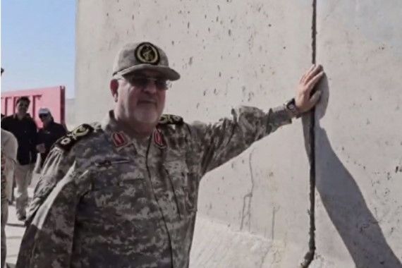 فرمانده نیروی زمینی سپاه پاسداران از اجرای طرح انسداد مرز ایران با افغانستان بازدید کرد
