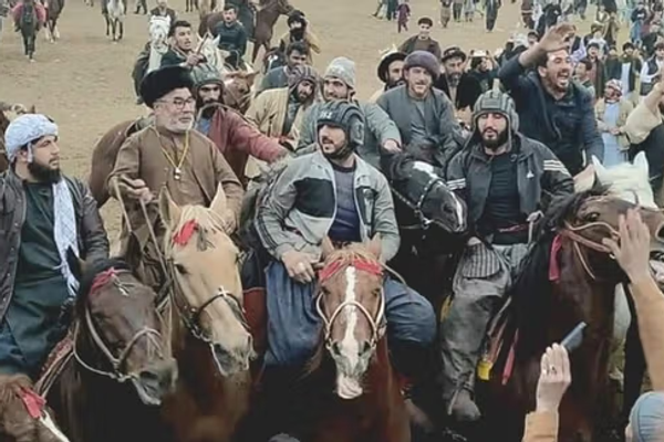 د کندوز په امام صاحب ولسوالۍ کې د ۶۰ چاپ اندازانو ترمنځ د وزلوبې سیالۍ ترسره شوې