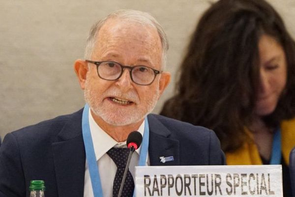 ریچارډ بېنیټ په کندز او هرات کې د نیول شوو ښځو د سملاسي خوشې کېدو غوښتنه کړې