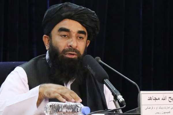 ذبیحالله مجاهد وايي چې بهرنۍ مرستې د افغانستان «ازادي او اراده» محدودوي