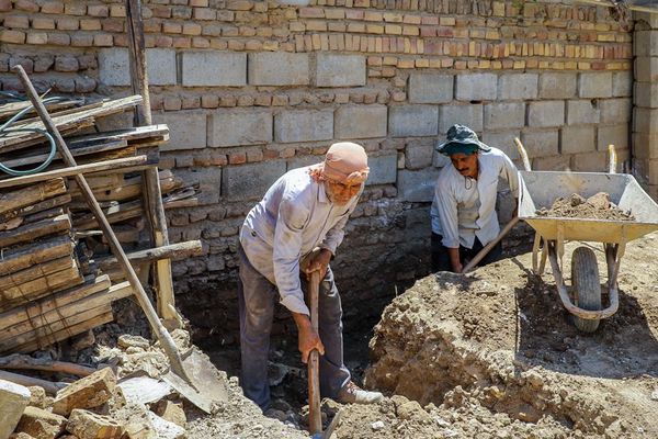 مقام ایرانی: تاکنون ۲ هزار کارگر افغان برای ویزا درخواست دادهاند