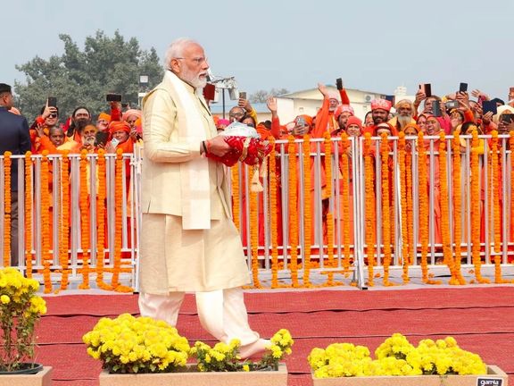 نرندرا مودی معبد جنجالی هندوها بر زمین مسجد تخریب شده بابری را افتتاح کرد