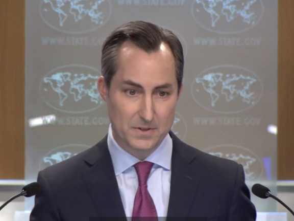 امریکا میگوید در مبارزه با تروریسم «شانه به شانه» در کنار پاکستان میایستد