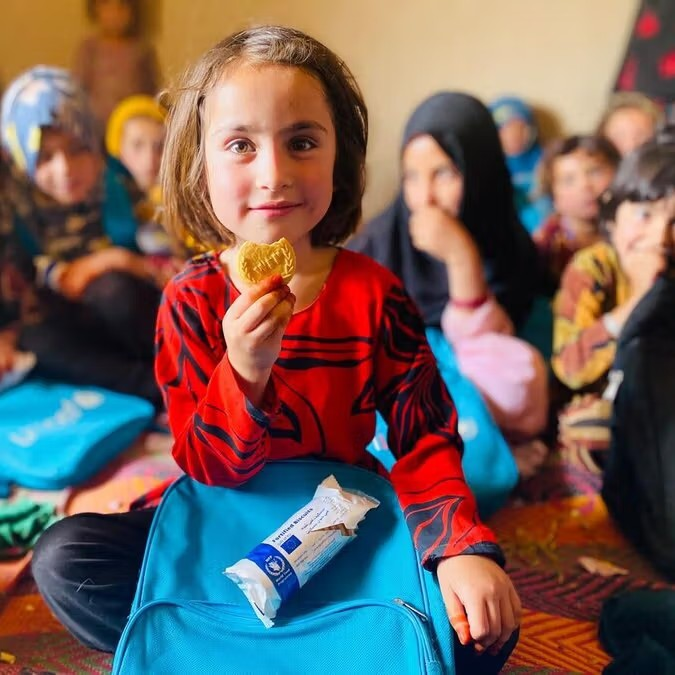 بعد رحلة 15 ألف كيلومتر.. برنامج الأغذية العالمي يوصل مساعدات غذائية إلى الطلبة 