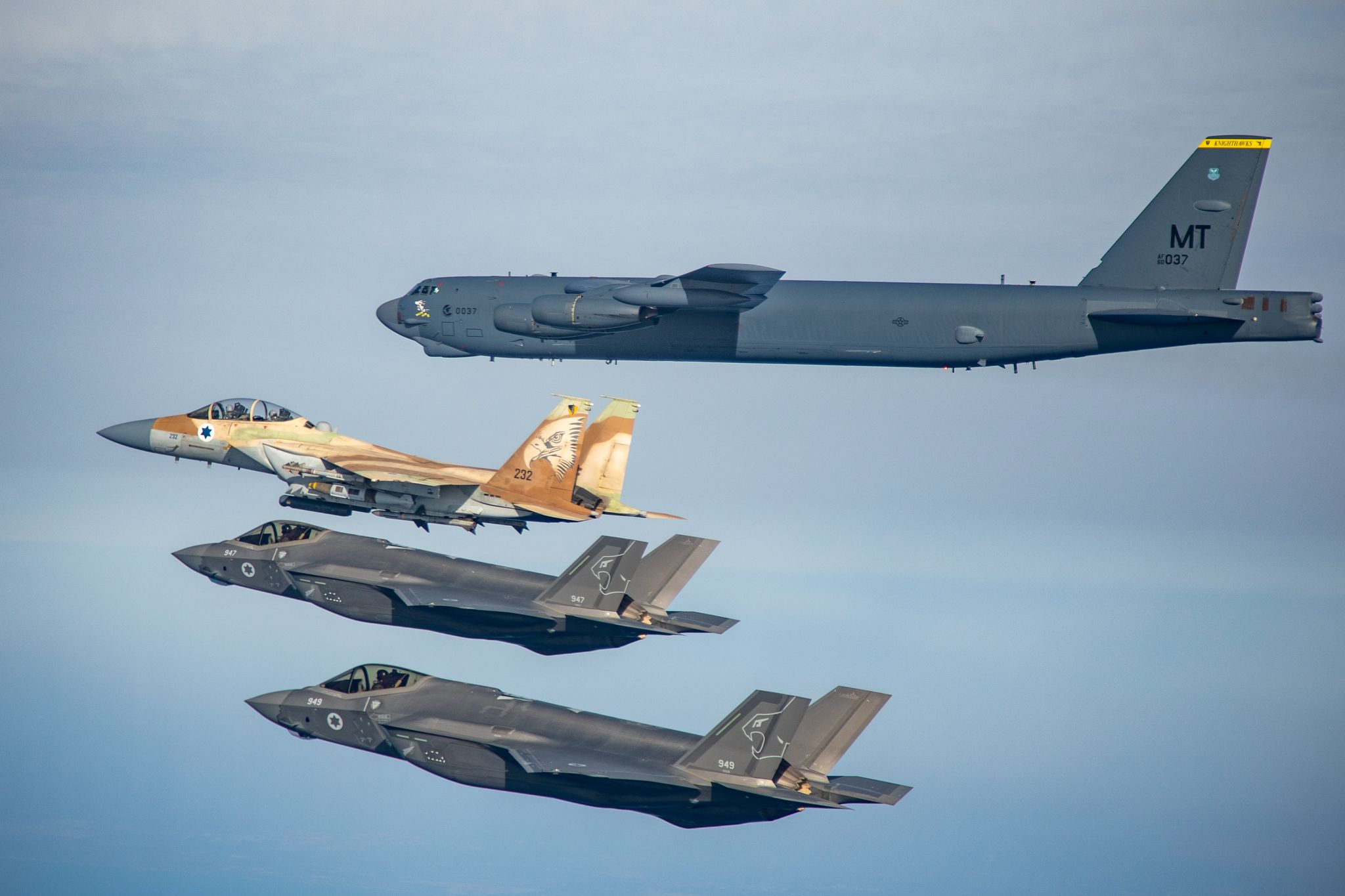 چارواکی: د امریکا له لوري اسراییل ته نظامي مرسته د افغانستان لګښتونو پرتله ډېره کمه ده