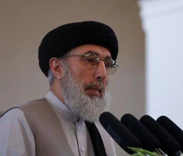 حکمتیار: طالبان از اسلام‌آباد دور و به دهلی نو نزدیک شده‌اند