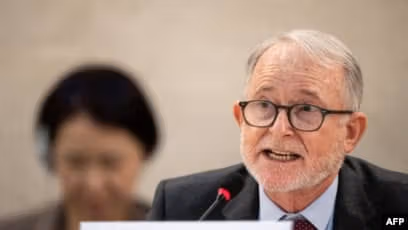 ریچارد بنت میگوید جوایز ژولیا پارسی و نیلا ابراهیمی به دختران افغانستان الهام میبخشد